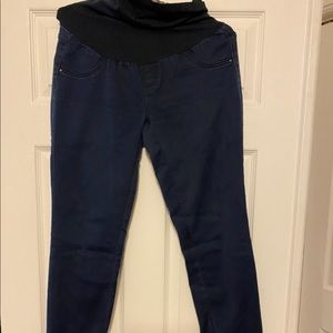 Jessica Simpson maternity jeans